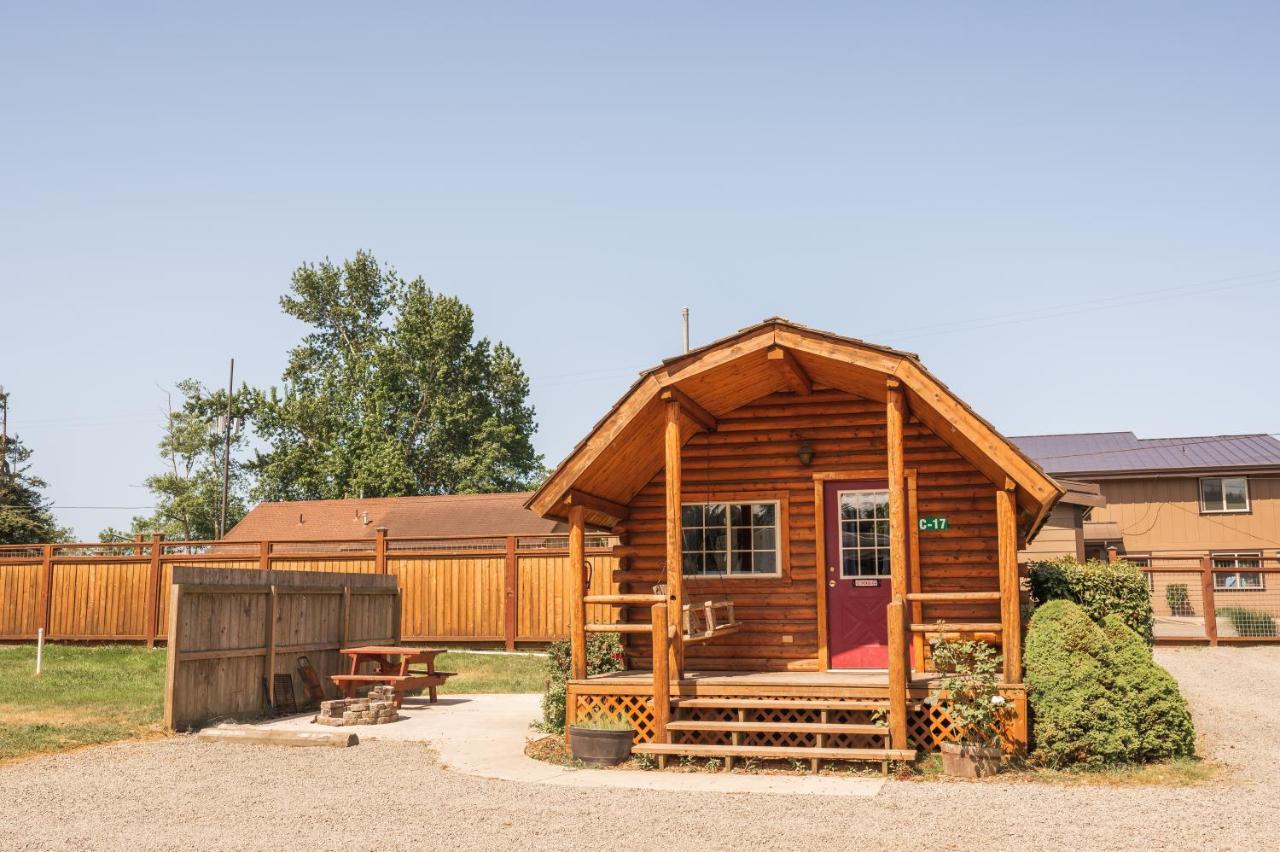 Redwood Coast Cabins And Rv Resort 유레카 외부 사진