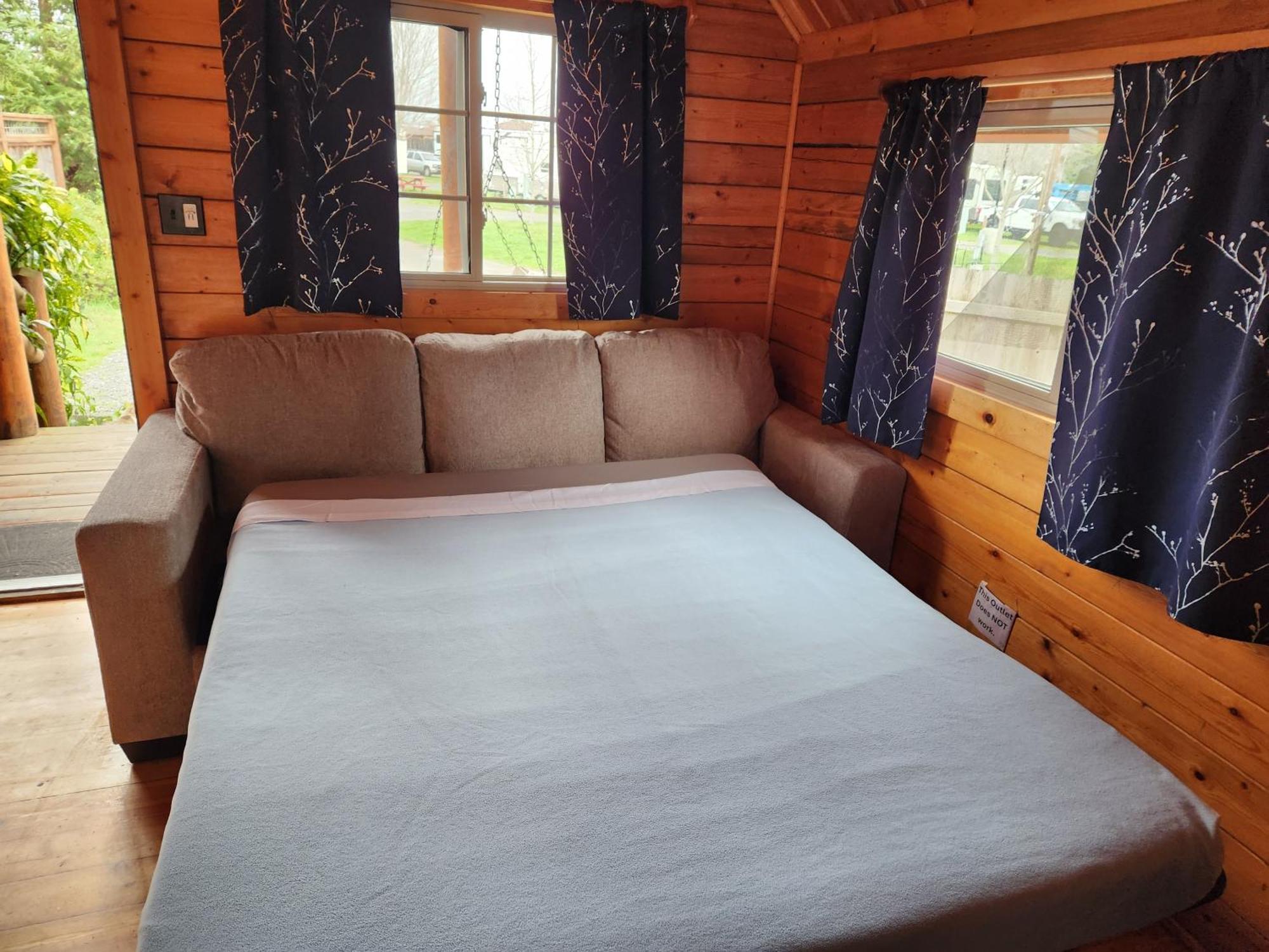 Redwood Coast Cabins And Rv Resort 유레카 외부 사진